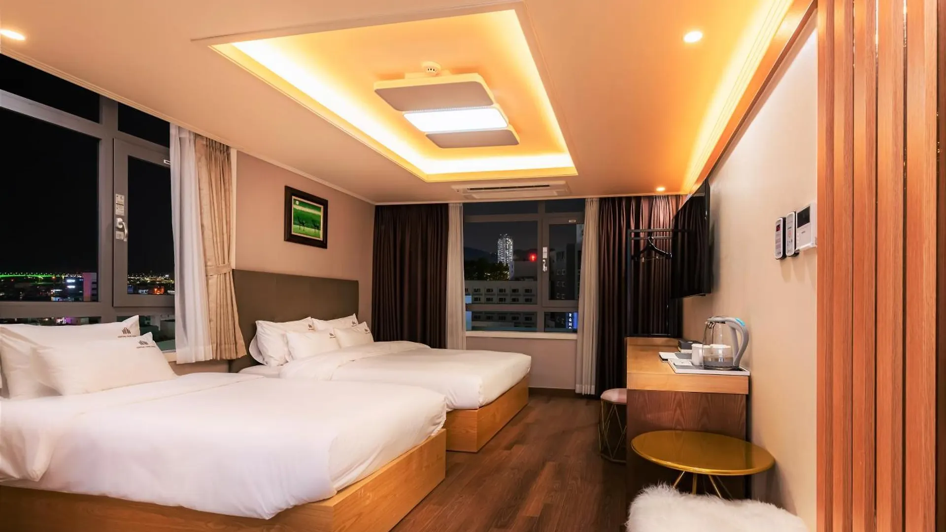 Central Park Hotel Busan 3*,  South Korea